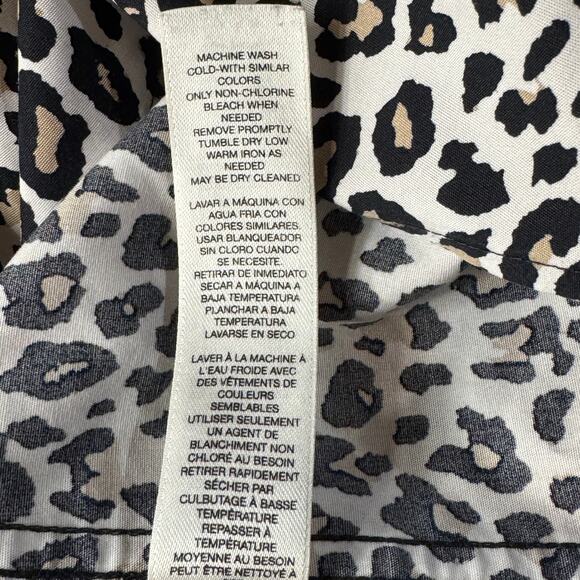 Chico’s SZ 1 (Medium) Top Leopard Zebra Print Button-Up 3/4 Sleeves Hi-Low Hem - Picture 10 of 10
